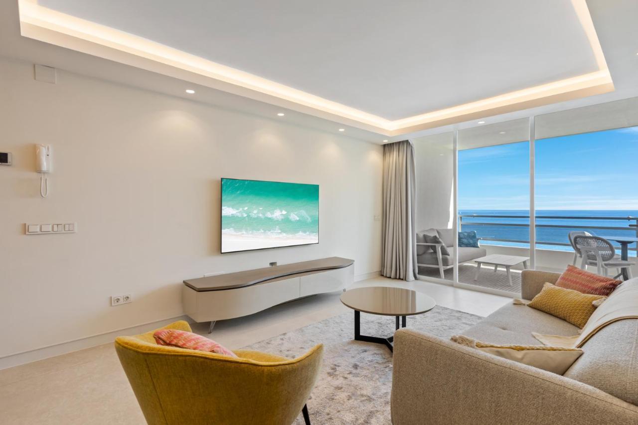 Fully Renovated Frontline Flat Lägenhet Marbella Exteriör bild