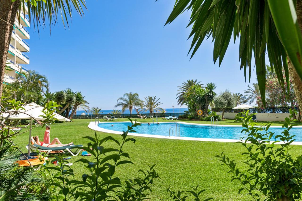 Fully Renovated Frontline Flat Lägenhet Marbella Exteriör bild