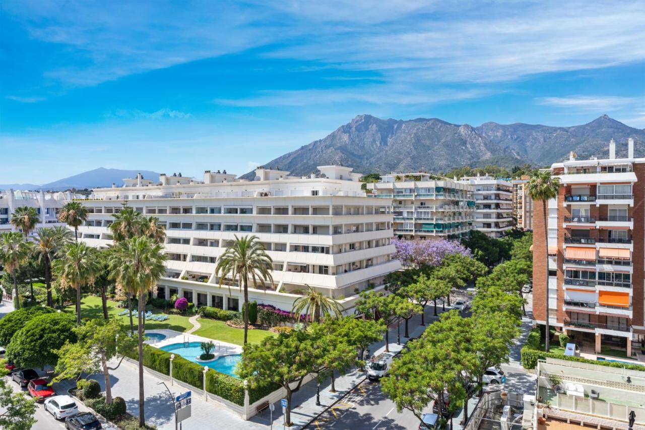 Fully Renovated Frontline Flat Lägenhet Marbella Exteriör bild